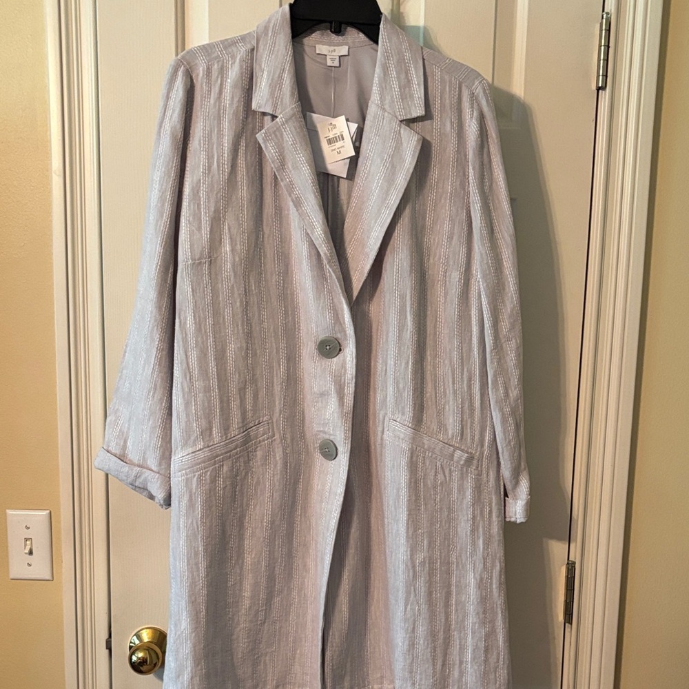 Women's Gray and white duster coat